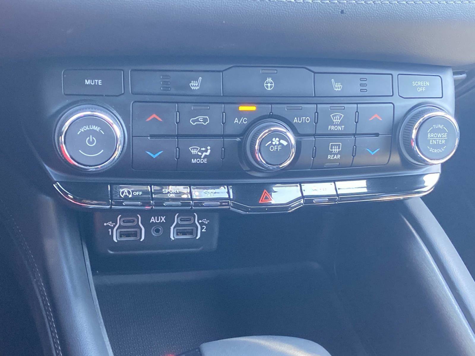 Certified 2024 Dodge Durango SXT image 22