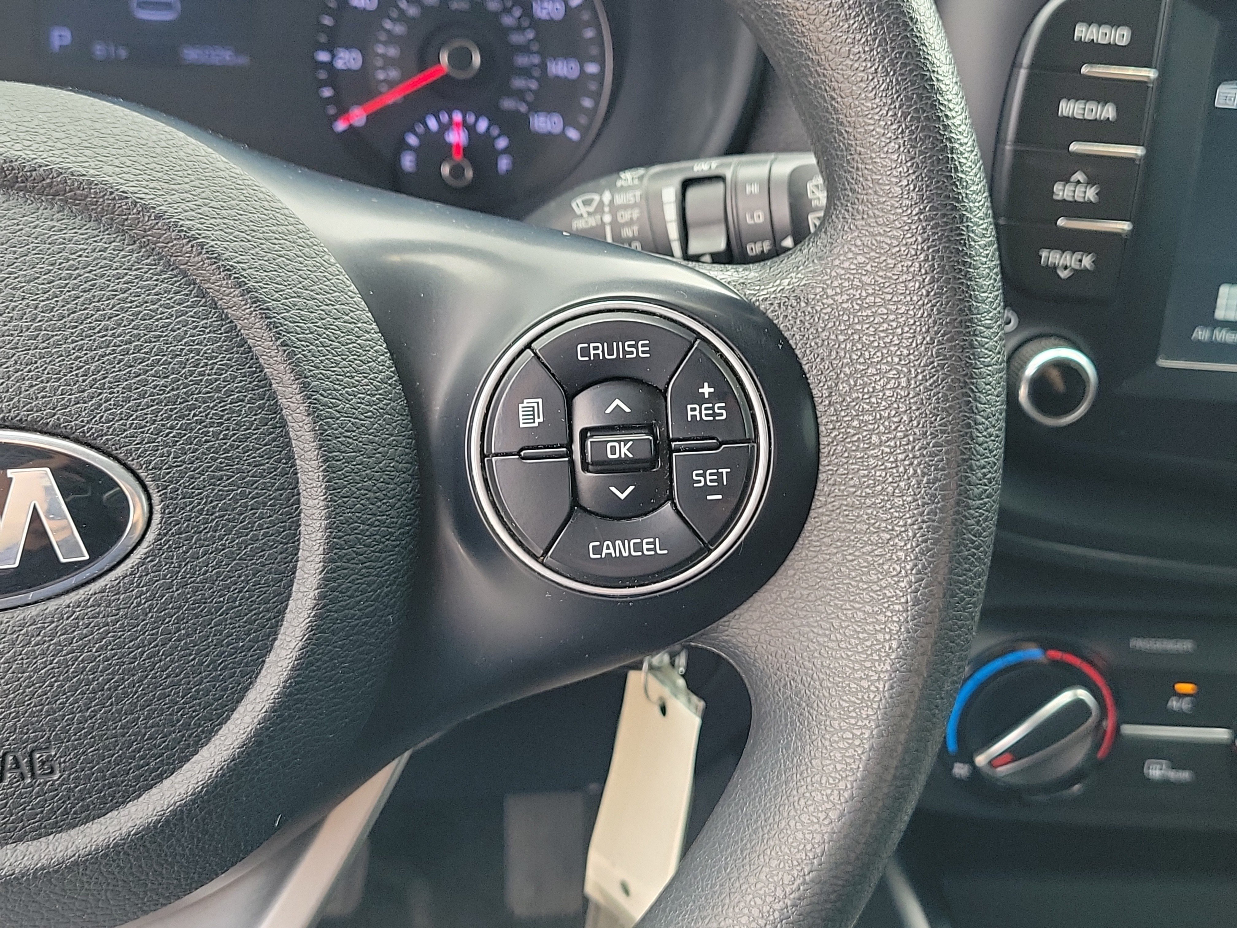 Used 2020 Kia Soul LX FWD image 23