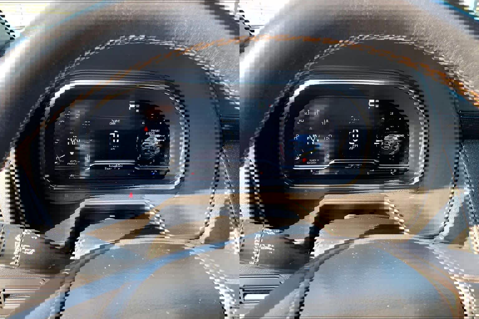 Used 2022 GMC Yukon XL AT4 image 25