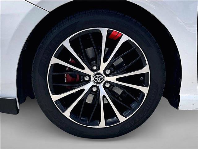 Used 2018 Toyota Camry SE image 8
