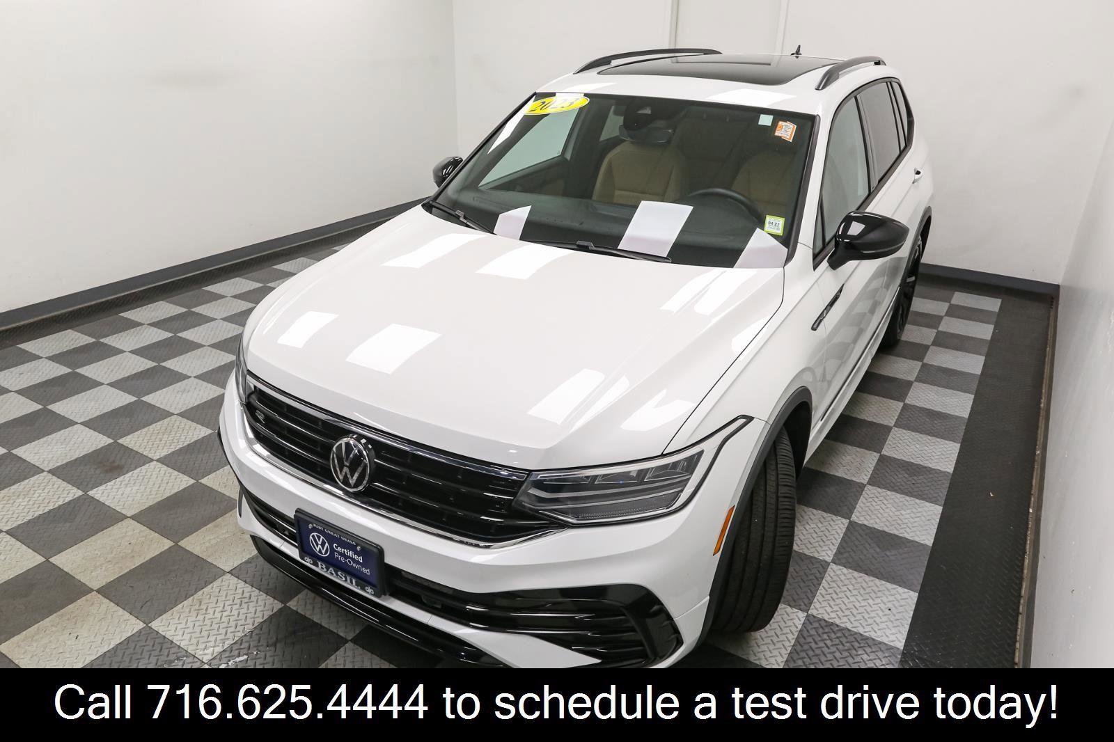 Certified 2023 Volkswagen Tiguan SE R-Line image 7