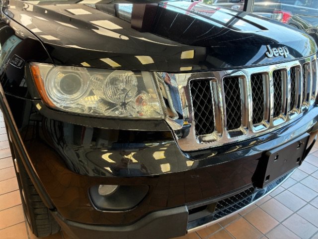 Used 2013 Jeep Grand Cherokee Overland w/ Advance Technology Group RWD image 2