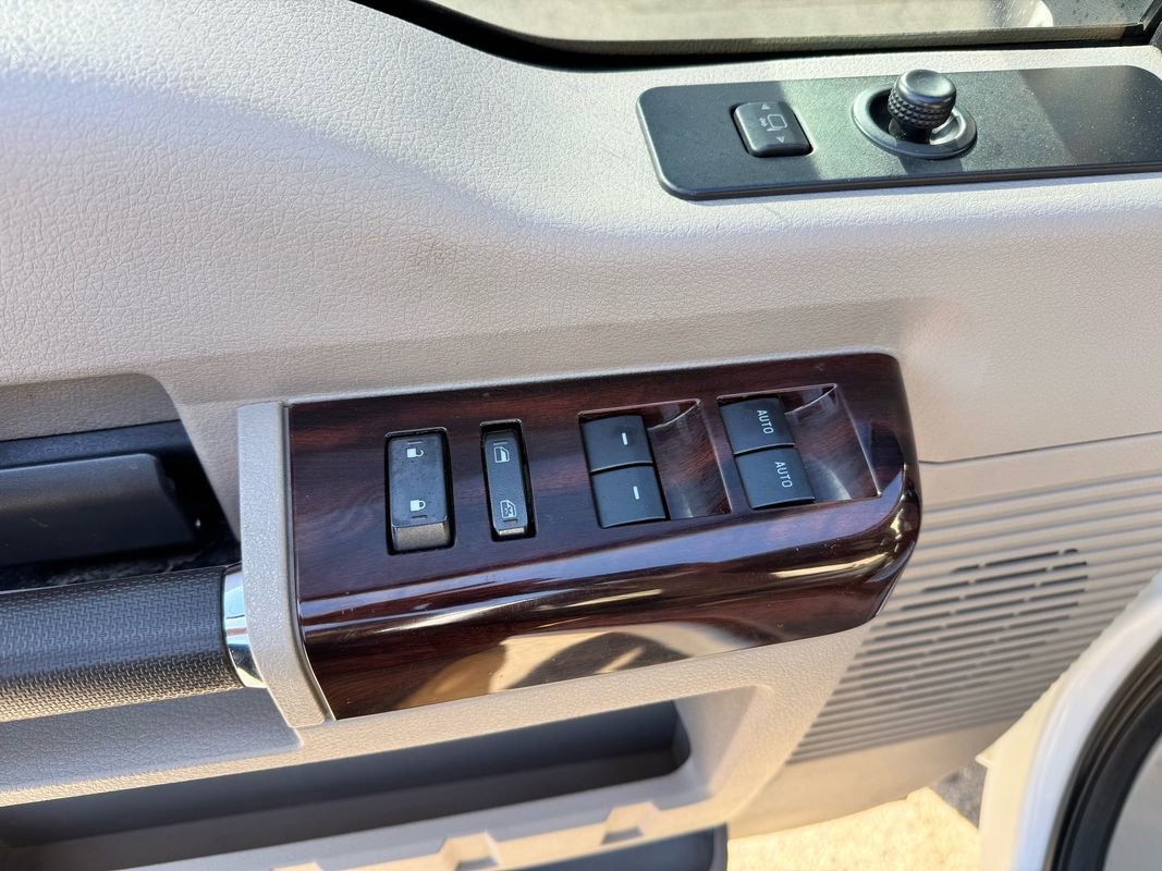 Used 2014 Ford F250 Platinum w/ FX4 Off-Road Package image 10
