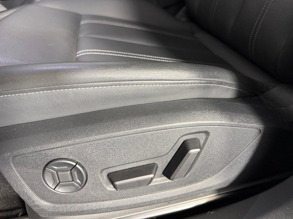 Used 2024 Audi Q4 e-tron Premium Plus AWD/4WD image 23