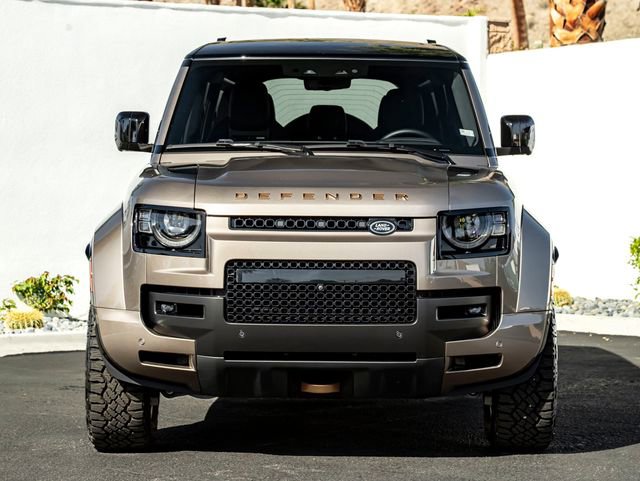 Used 2025 Land Rover Defender 110 AWD/4WD image 3