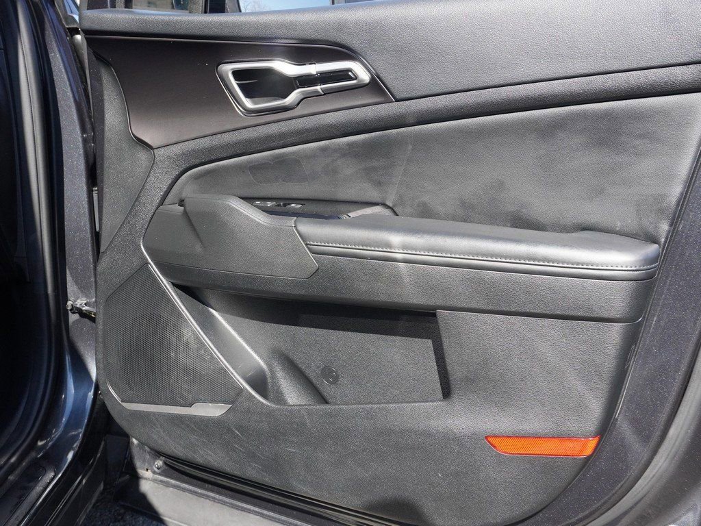 Used 2023 Kia Sportage EX image 22