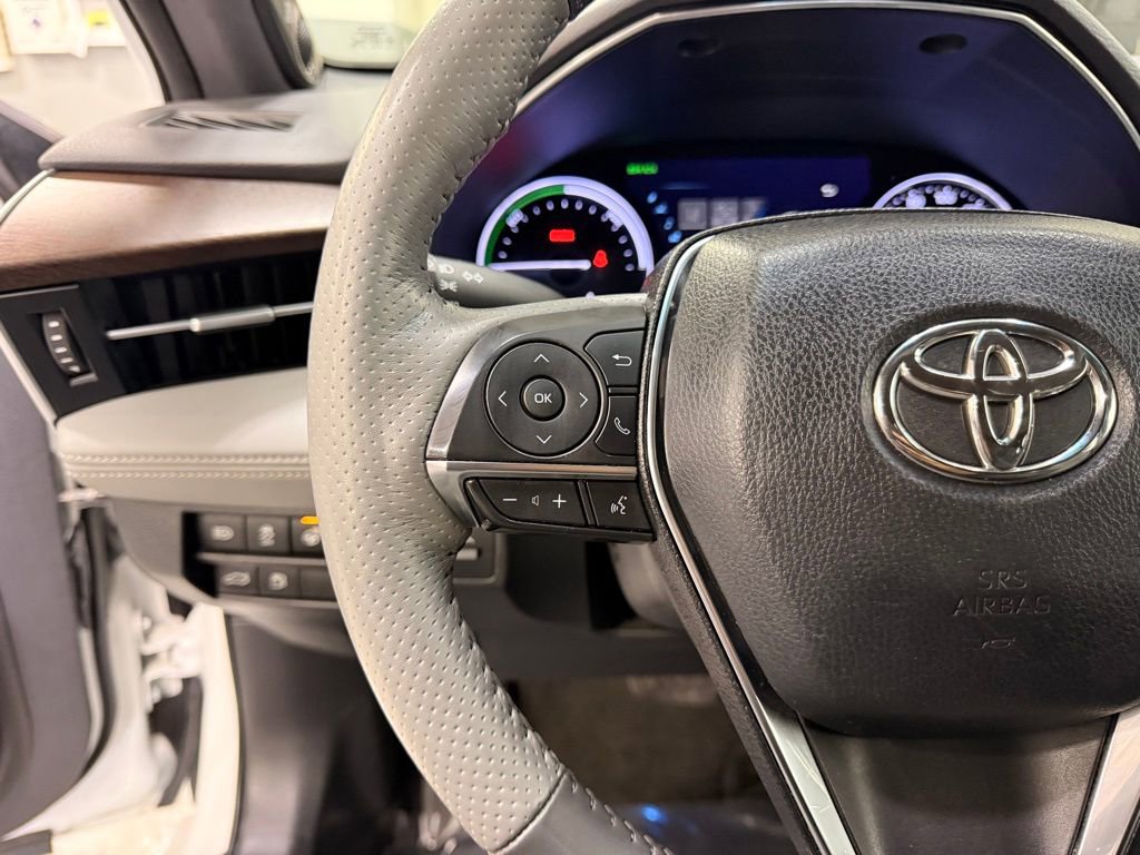 Used 2019 Toyota Avalon Limited w/ All Weather Liner Package FWD image 13