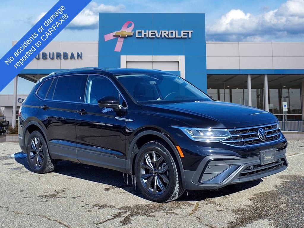 Used 2022 Volkswagen Tiguan SE image 3