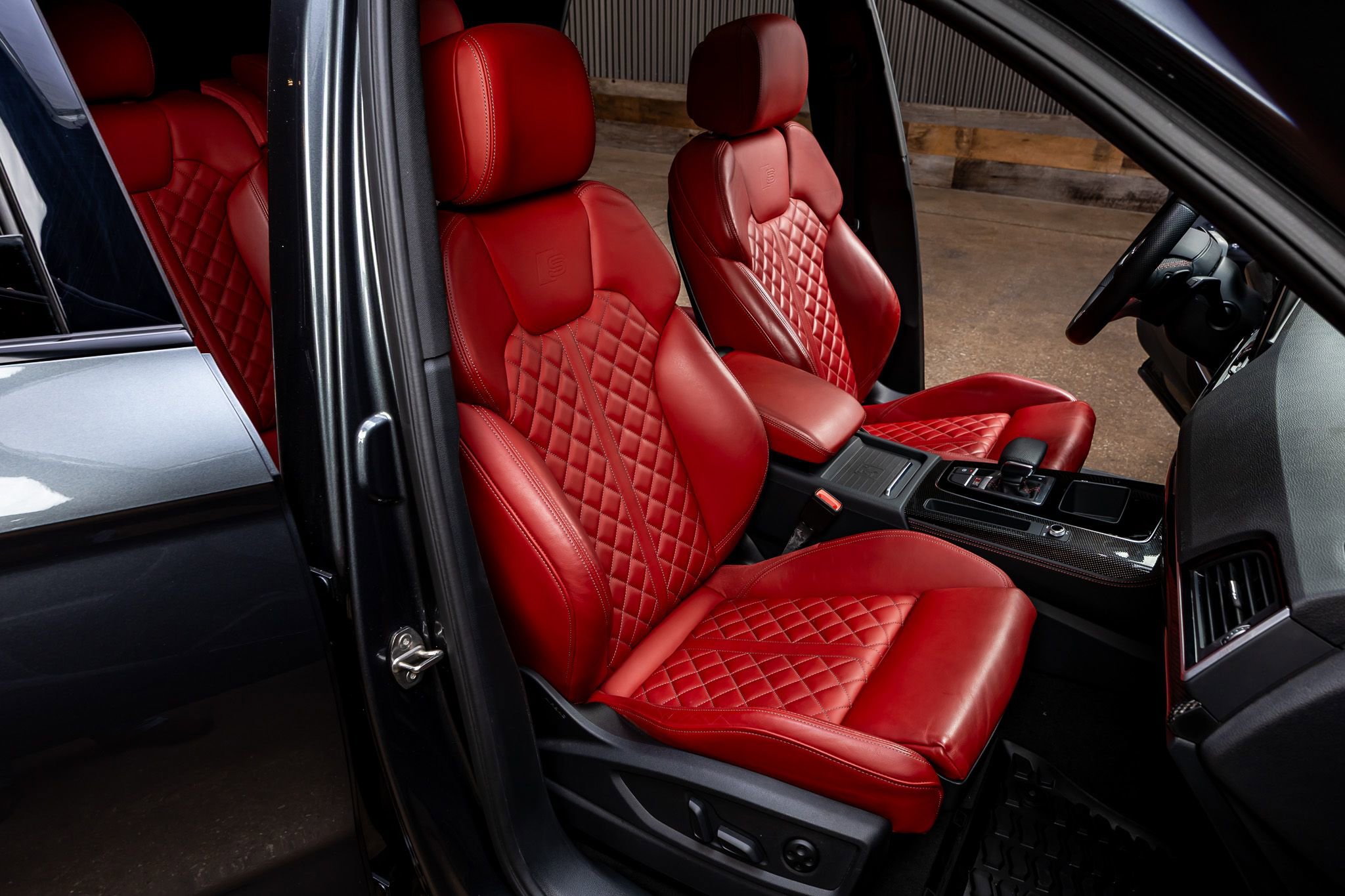 Used 2024 Audi SQ5 Prestige image 25