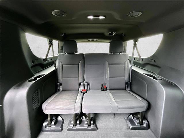 Used 2026 Chevrolet Suburban LS RWD image 30