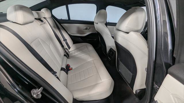 Used 2020 BMW 330i xDrive Sedan w/ Convenience Package image 22