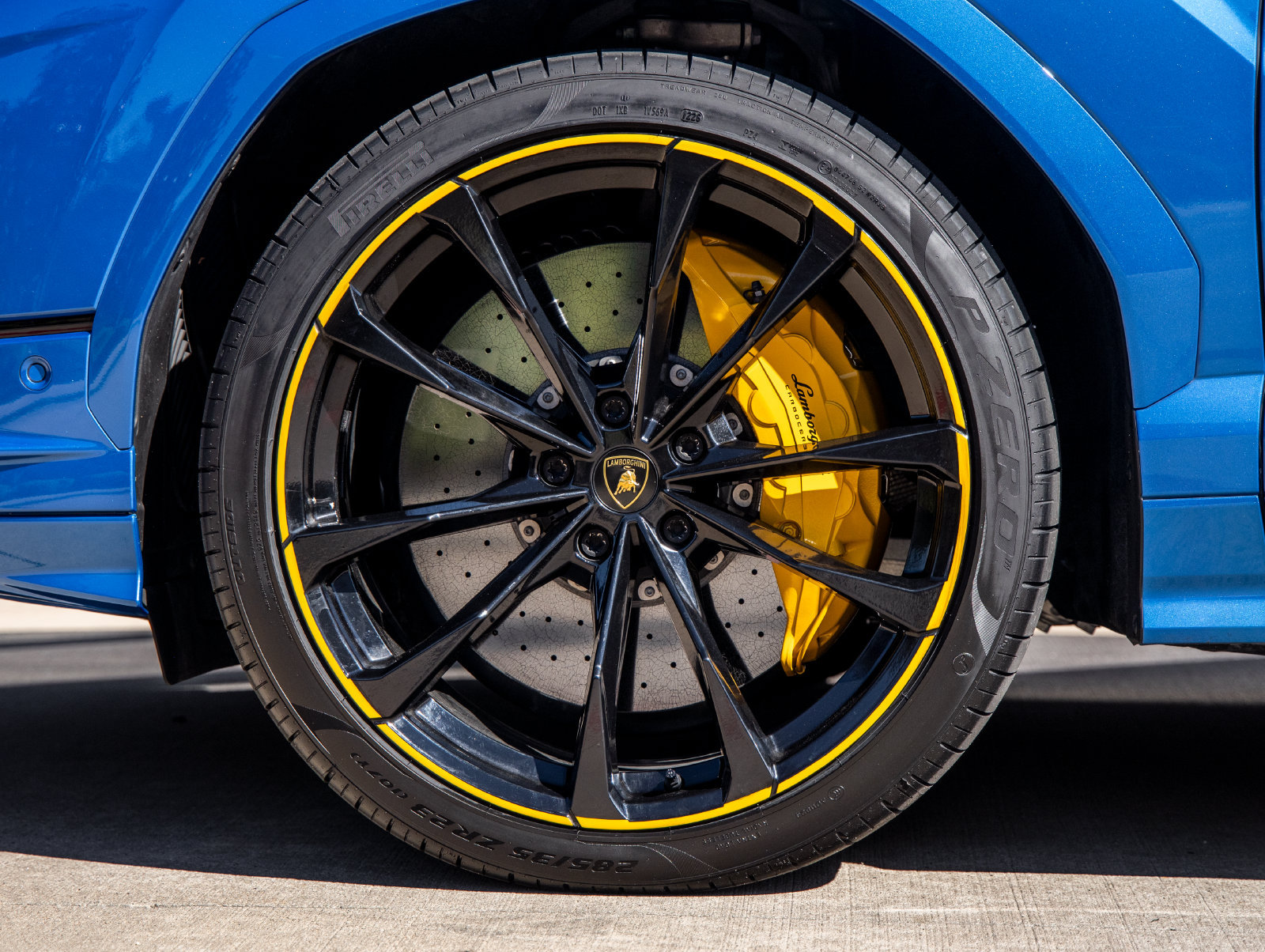 Used 2024 Lamborghini Urus S AWD/4WD image 13