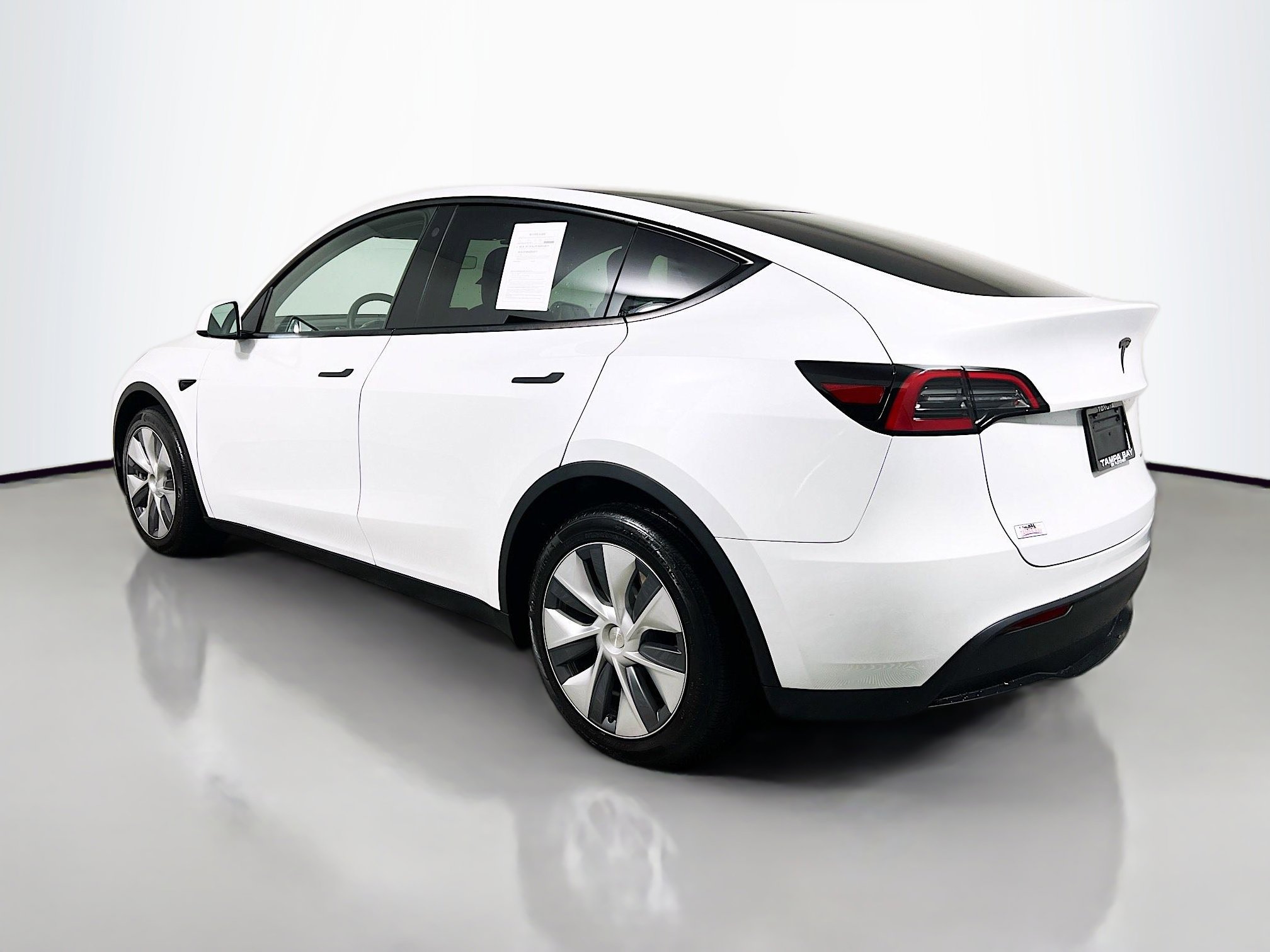 Used 2023 Tesla Model Y Long Range image 8