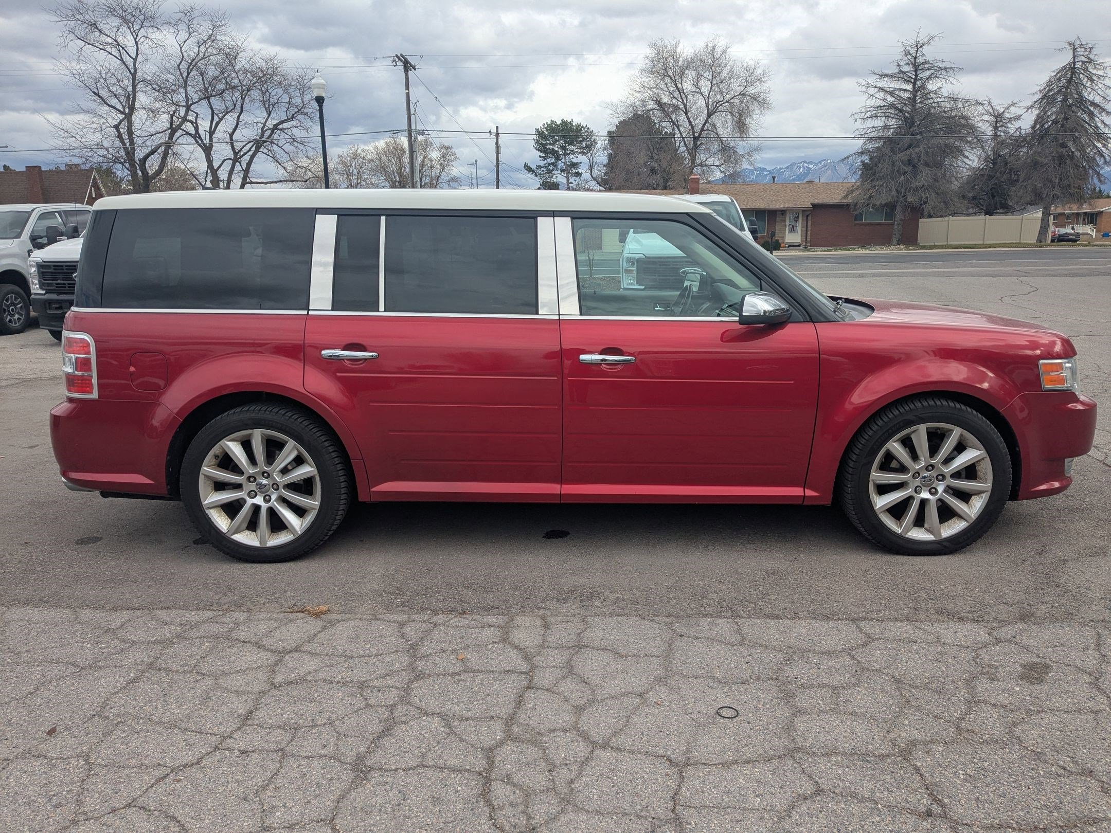 Used 2010 Ford Flex Limited image 2