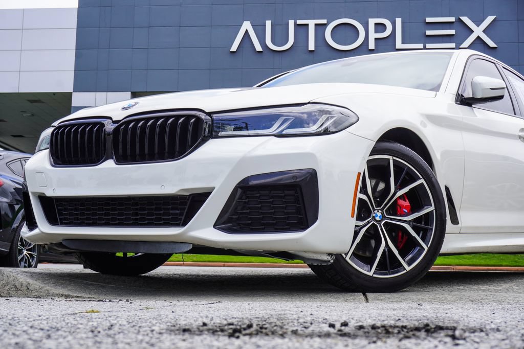 Used 2023 BMW 530i xDrive w/ M Sport Package AWD/4WD image 2