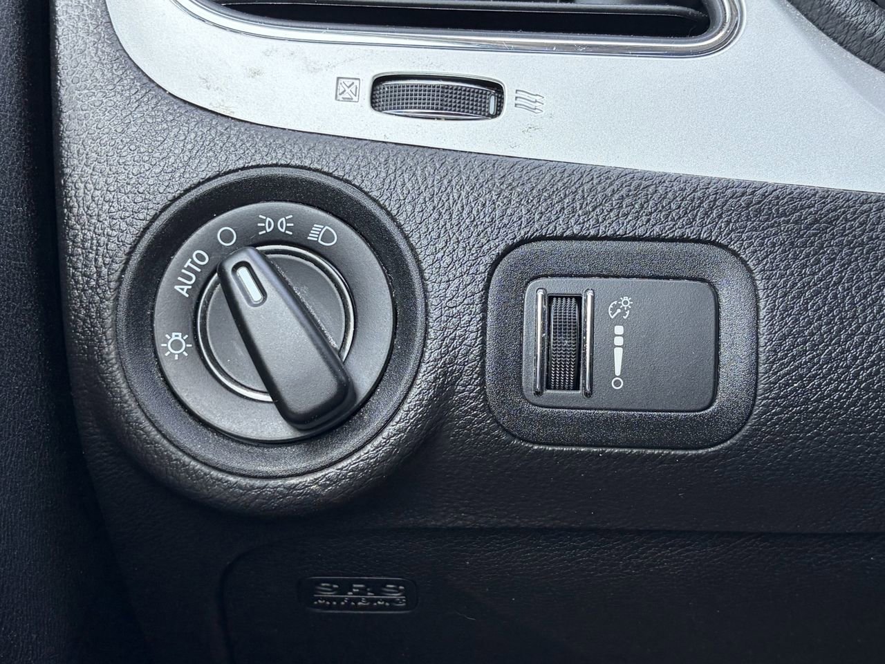 Used 2020 Dodge Journey SE w/ SE Popular Equipment Group FWD image 19