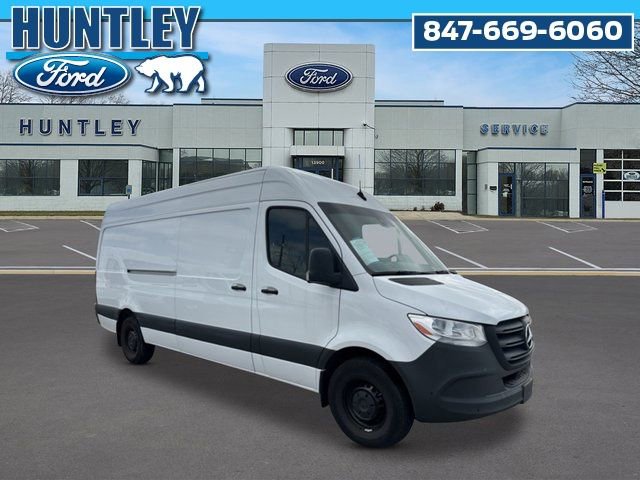 Used 2024 Mercedes-Benz Sprinter 2500 w/ Parking Package image 3