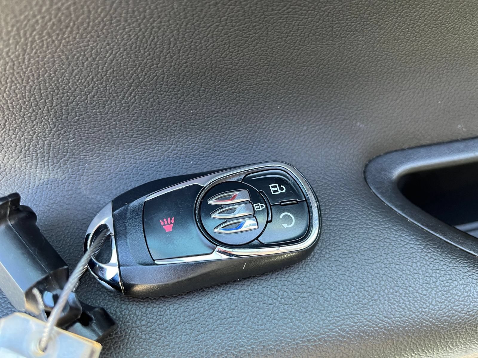 Used 2025 Buick Encore GX Preferred FWD image 25