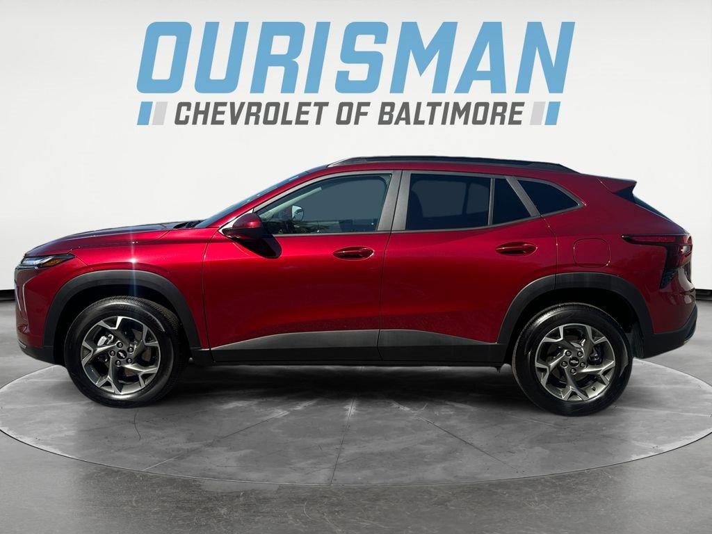 Certified 2025 Chevrolet Trax LT w/ Driver Confidence Package FWD image 3