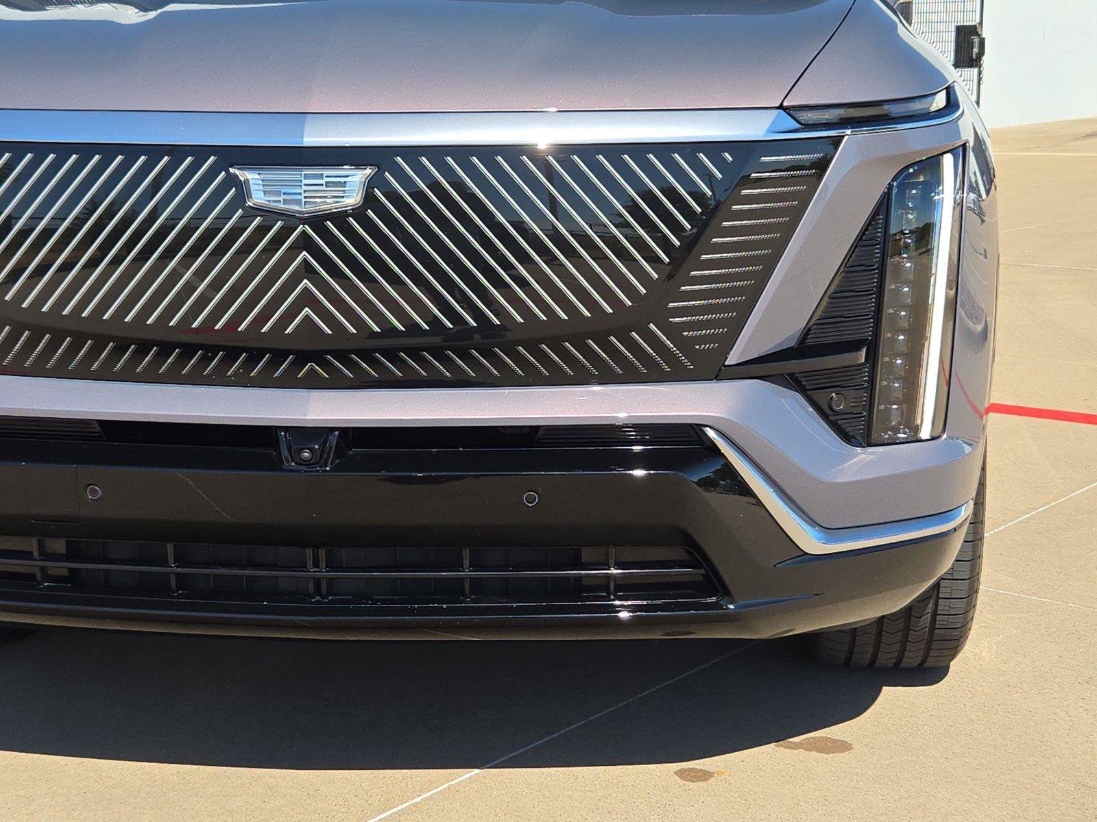 Certified 2026 Cadillac Vistiq Luxury AWD/4WD image 6