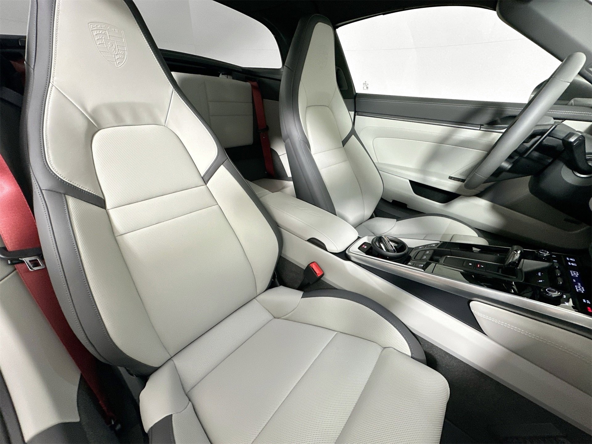 Certified 2026 Porsche 911 Targa 4 GTS image 28