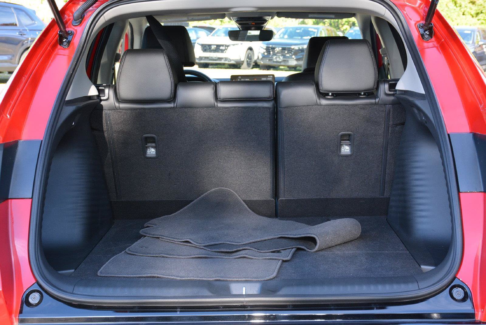 Used 2025 Honda HR-V EX-L image 17