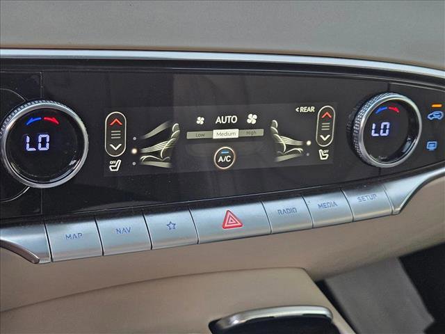 Used 2022 Genesis GV70 2.5T AWD/4WD image 15