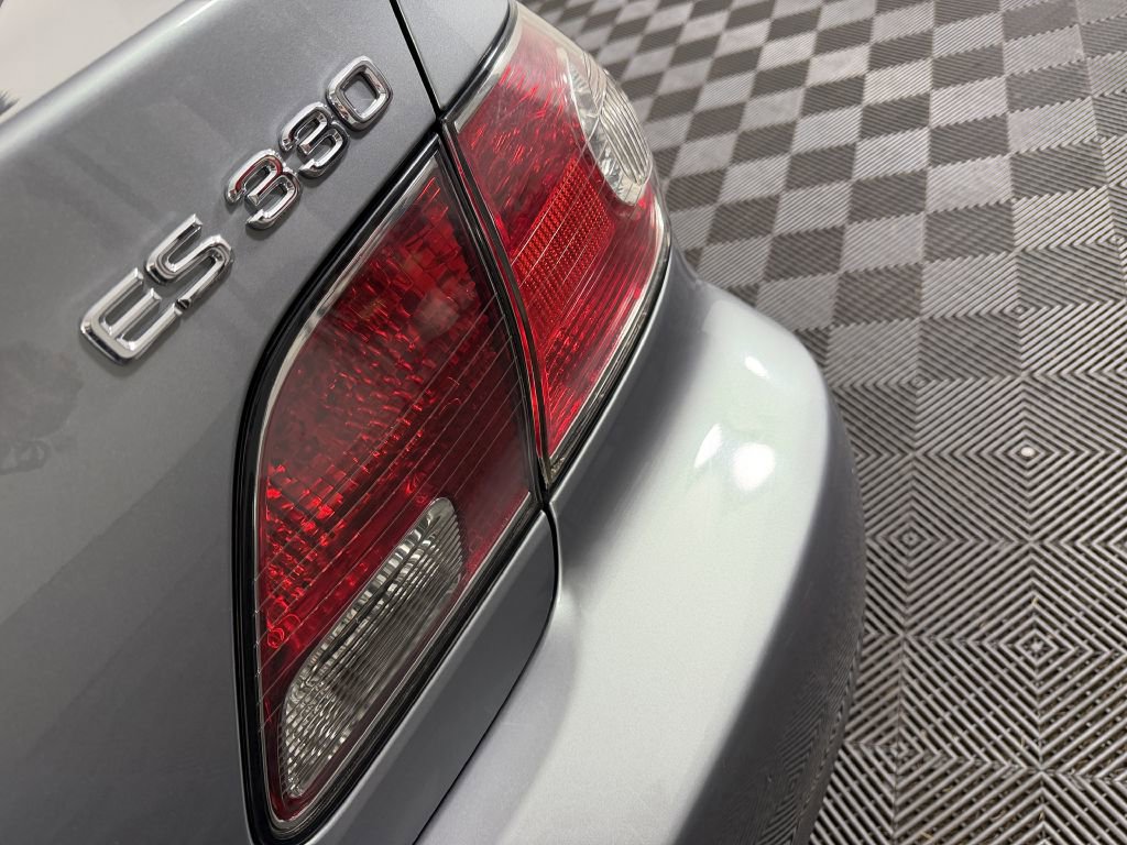 Used 2004 Lexus ES 330 image 14