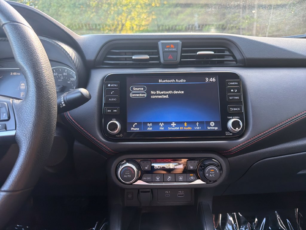 Used 2024 Nissan Versa SR FWD image 13