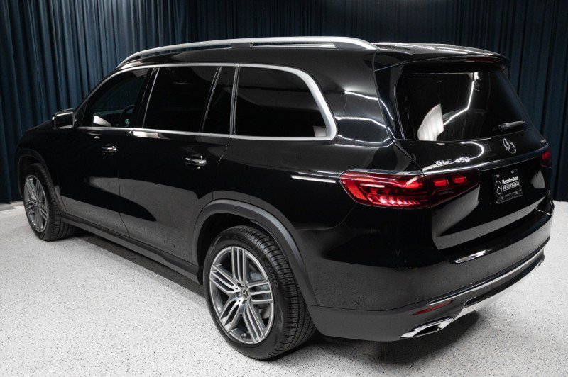 Certified 2026 Mercedes-Benz GLS 450 4MATIC image 7