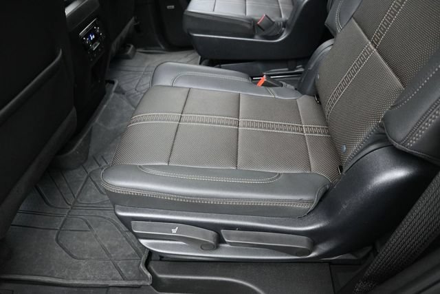 Used 2025 Chevrolet Tahoe High Country AWD/4WD image 24