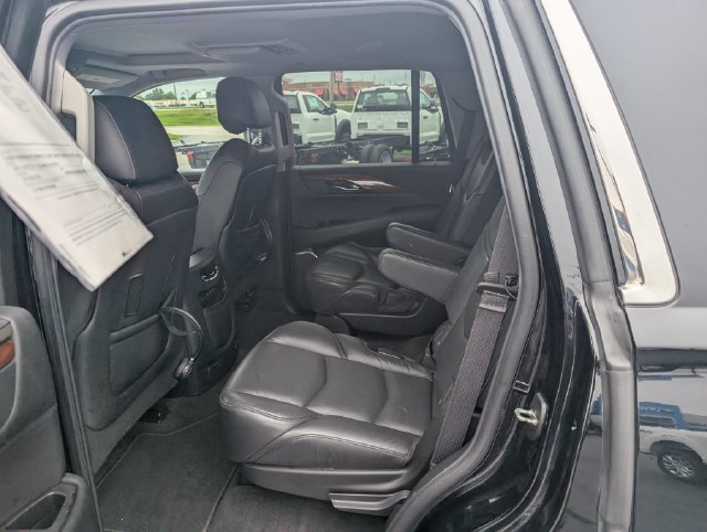 Used 2020 Cadillac Escalade Luxury AWD/4WD image 9