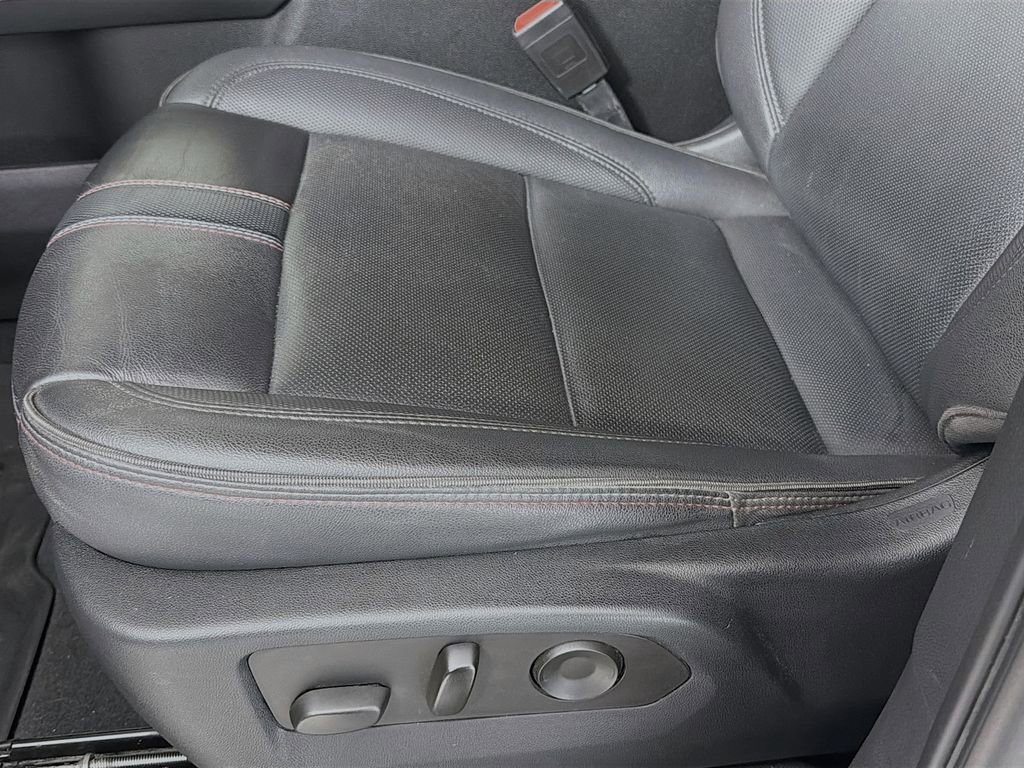 Used 2022 Chevrolet Tahoe RST w/ Luxury Package image 23