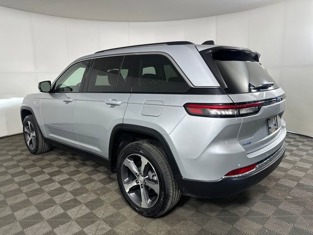 Used 2023 Jeep Grand Cherokee 4WD 4xe image 5