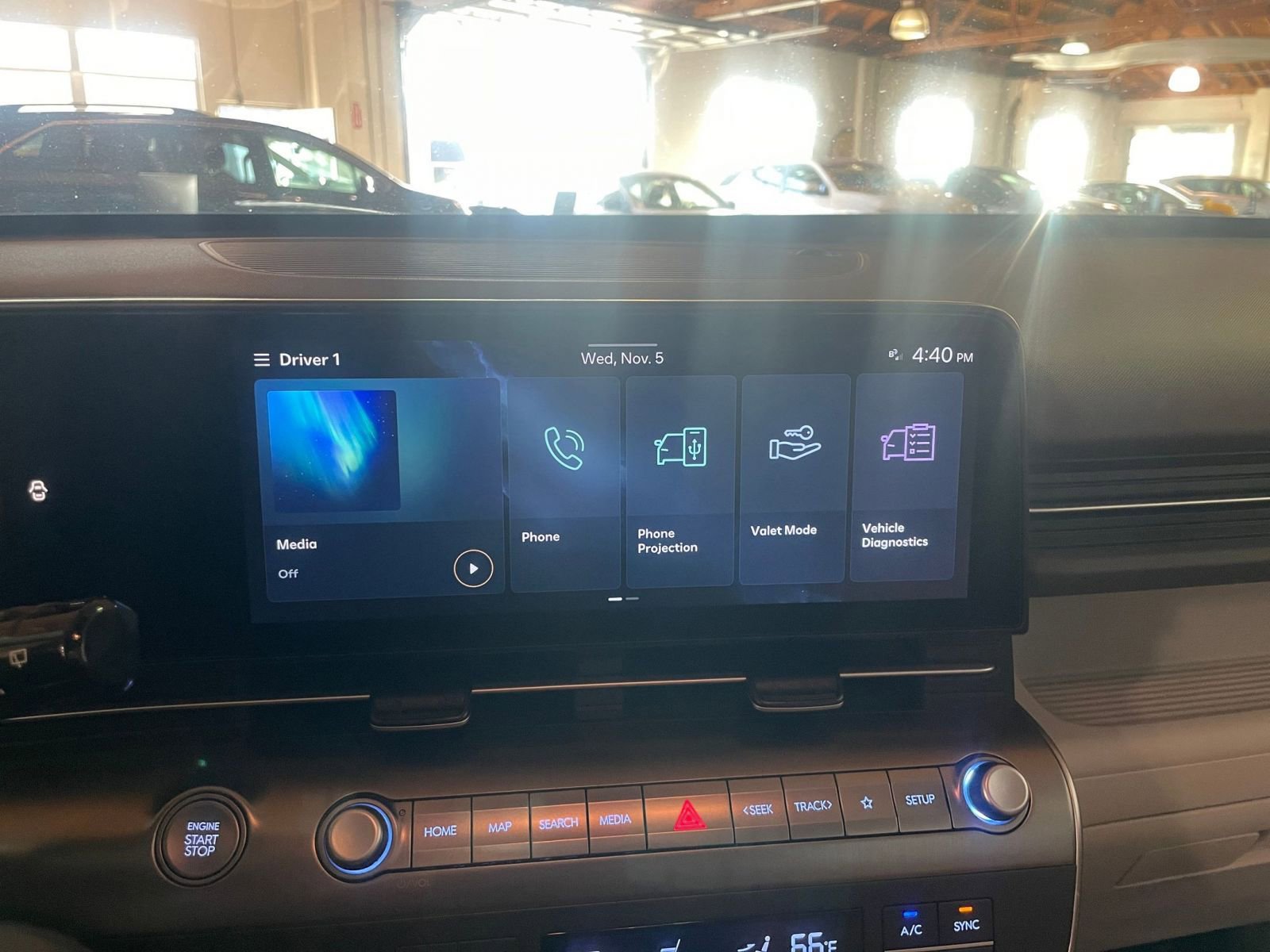 Used 2025 Hyundai Kona SEL image 21