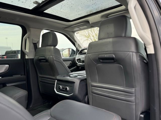 Used 2025 Ford Expedition Active AWD/4WD image 18