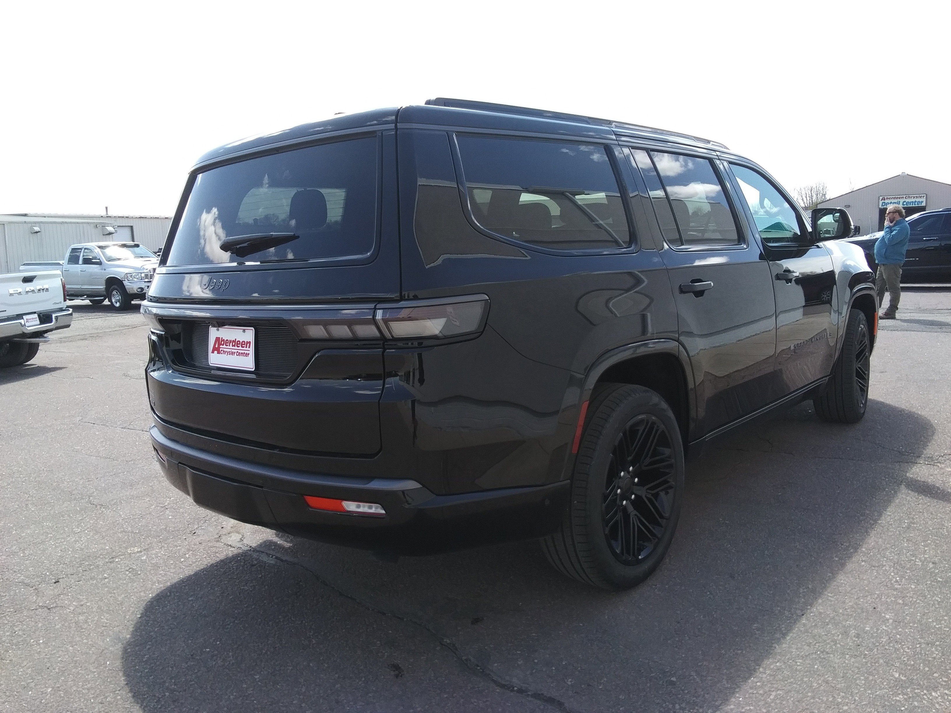 New 2026 Jeep Grand Wagoneer Limited AWD/4WD image 5