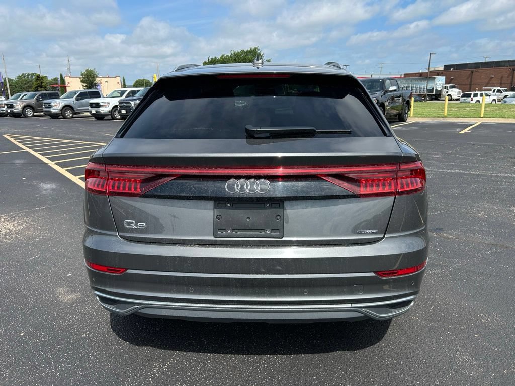 Used 2022 Audi Q8 Prestige AWD/4WD image 10