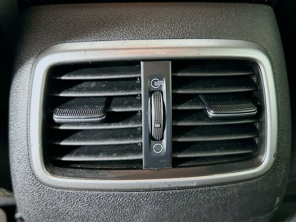 Used 2018 Kia Sorento LX image 24