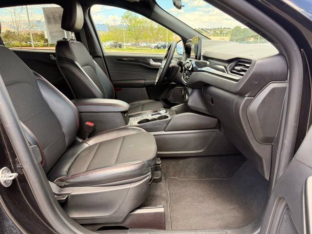Used 2025 Ford Escape ST-Line AWD/4WD image 32