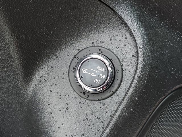 Used 2020 Buick Encore GX Essence w/ Experience Buick Package image 28