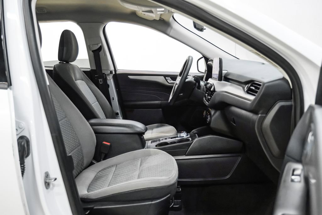 Used 2021 Ford Escape SE FWD image 36