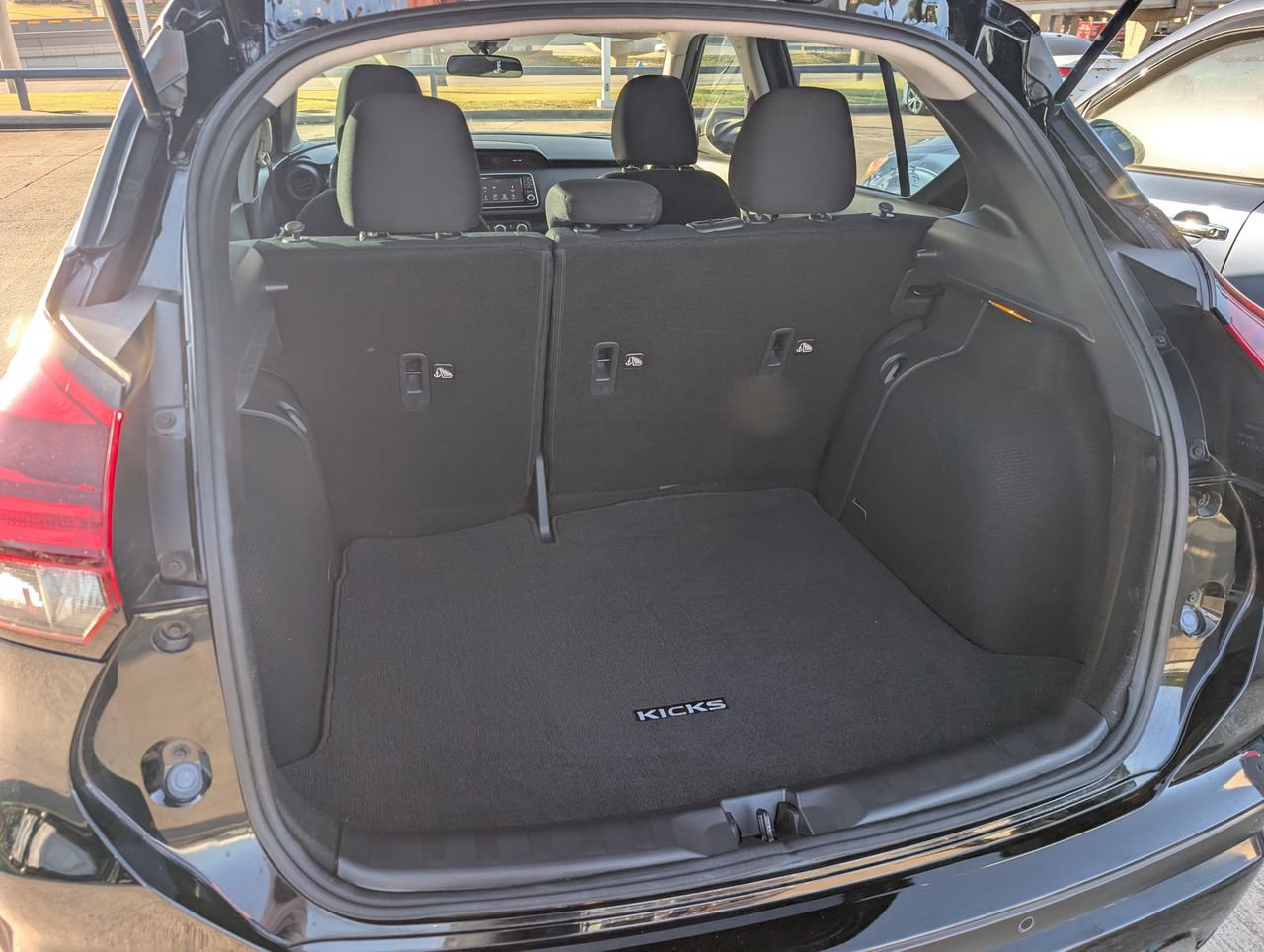 Certified 2025 Nissan Kicks Play S FWD image 28