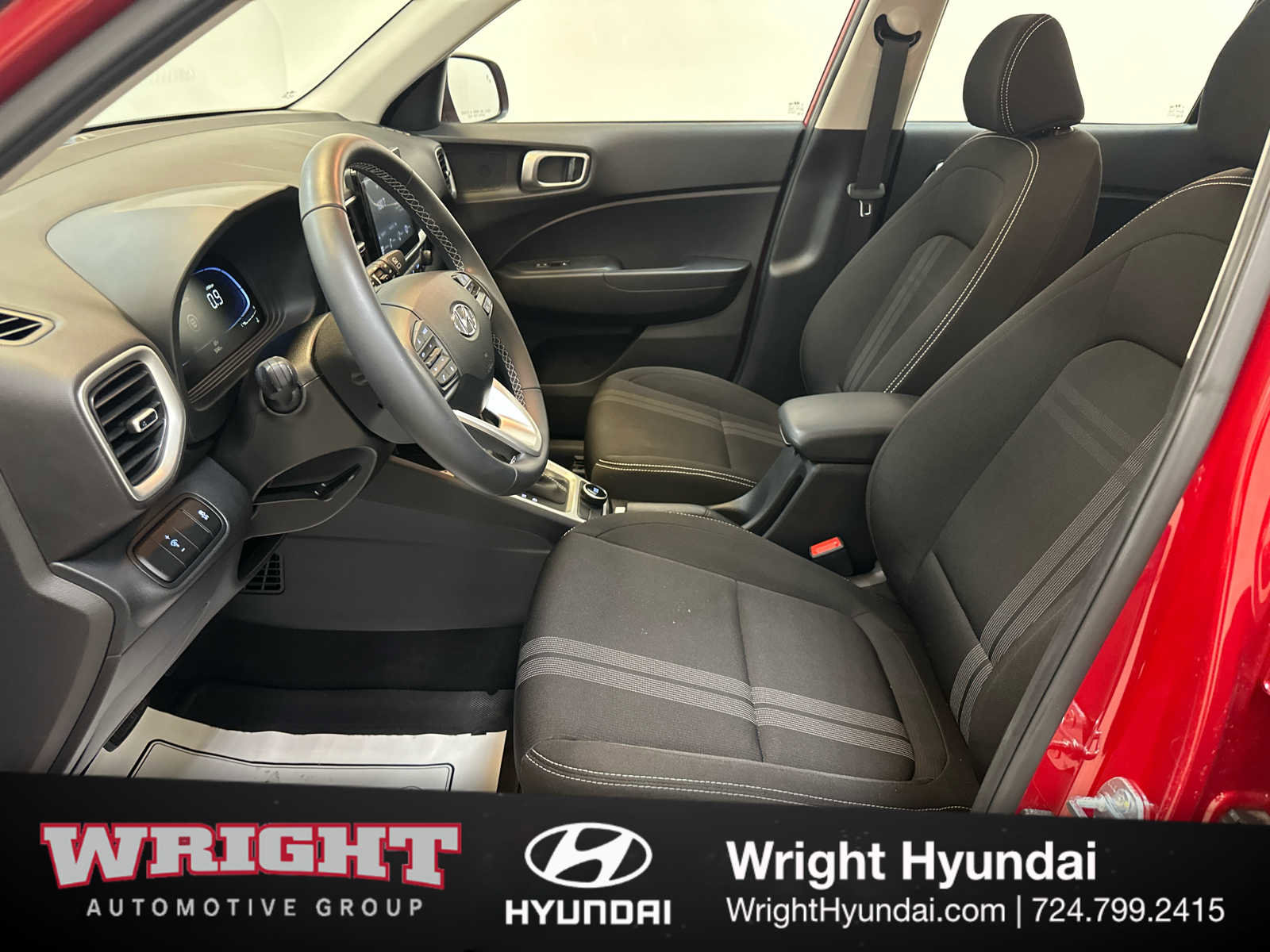 Certified 2025 Hyundai Venue SEL image 11