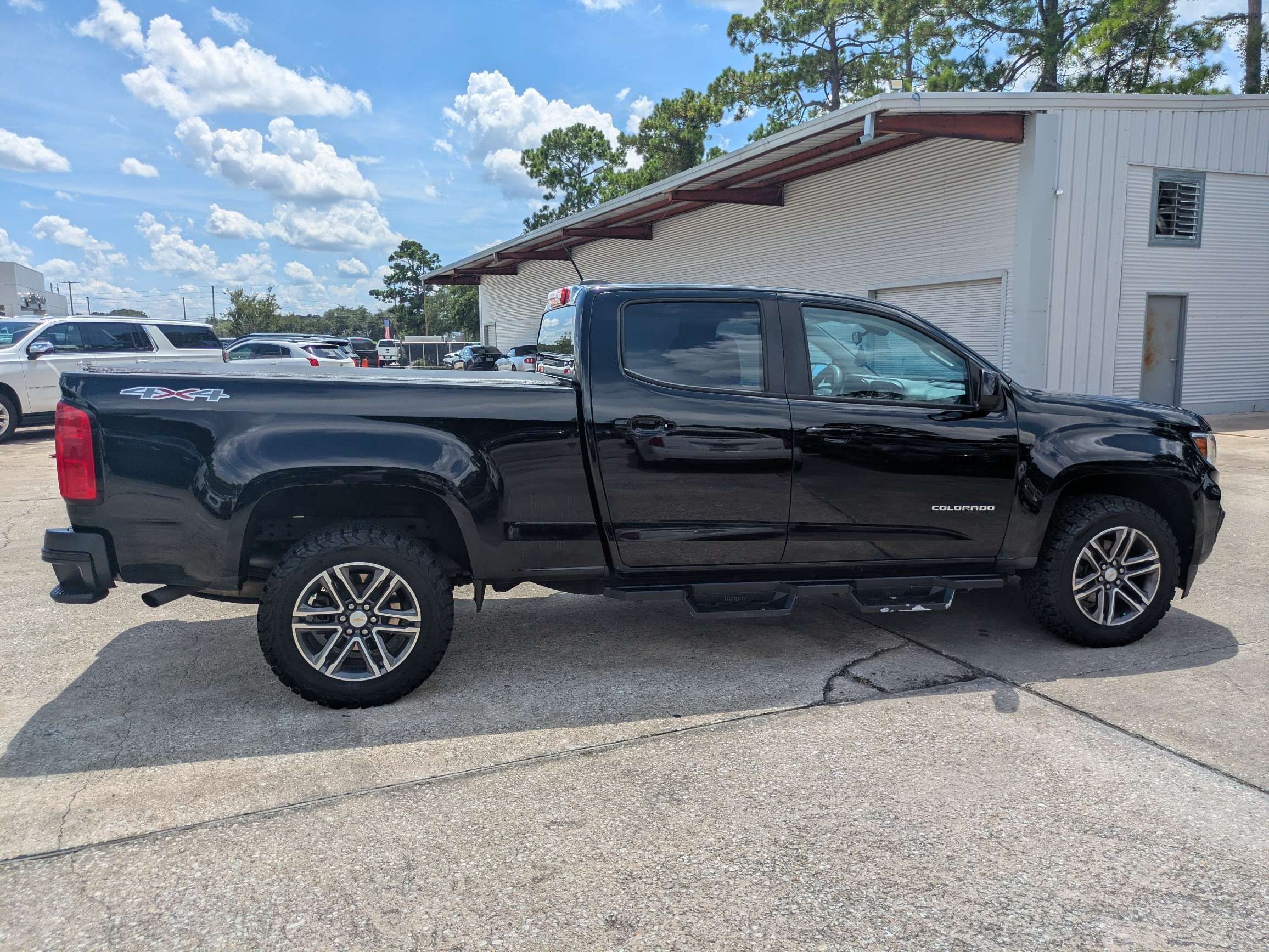 Used 2021 Chevrolet Colorado W/T w/ Custom Special Edition AWD/4WD image 14