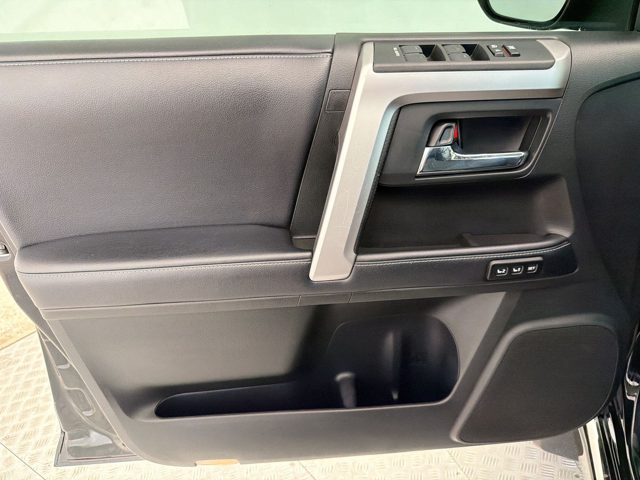 Used 2018 Toyota 4Runner Limited AWD/4WD image 14