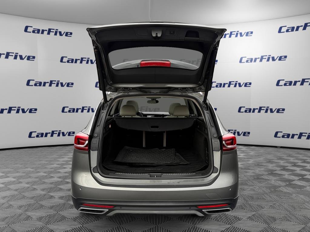 Used 2019 Buick Regal Essence w/ Driver Confidence Package I image 11