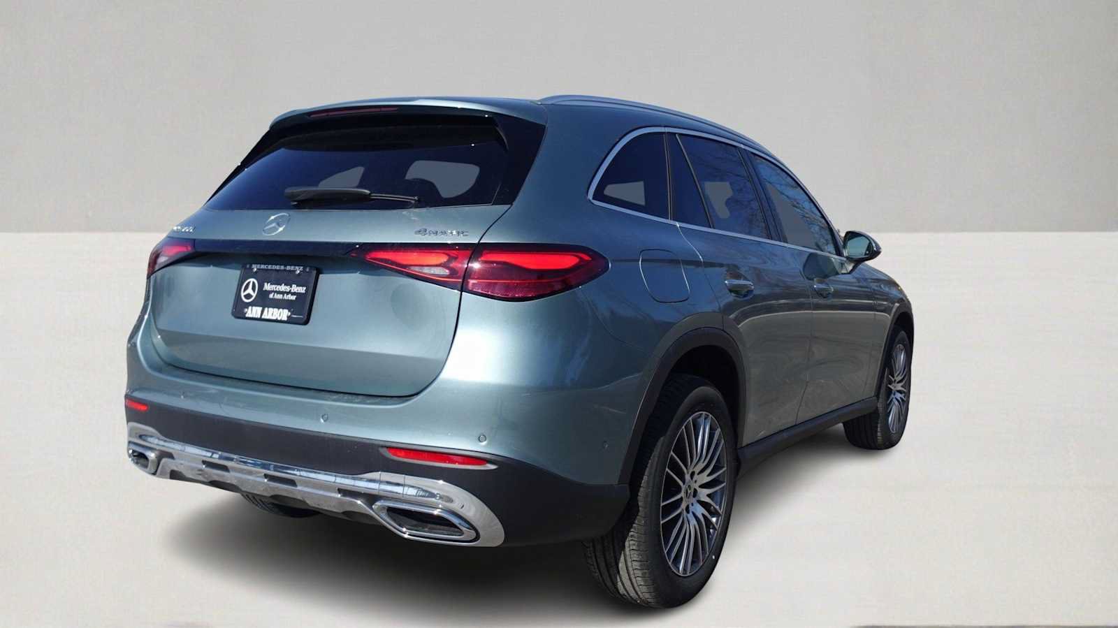 Used 2026 Mercedes-Benz GLC 300 4MATIC image 5