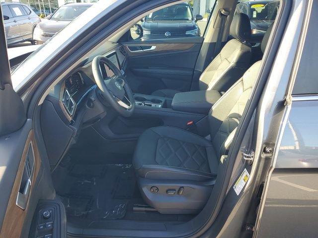 Certified 2025 Volkswagen Atlas SE image 17