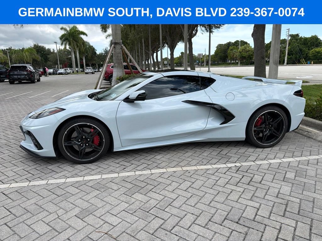Used 2020 Chevrolet Corvette Stingray Preferred Cpe w/ 2LT Preferred Equipment Group RWD image 5